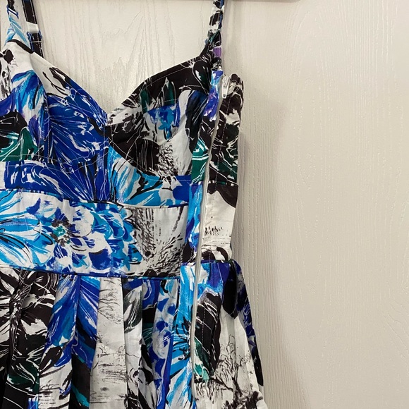 BRAND NEW BLUE FLORAL SUN DRESS - Picture 2 of 3